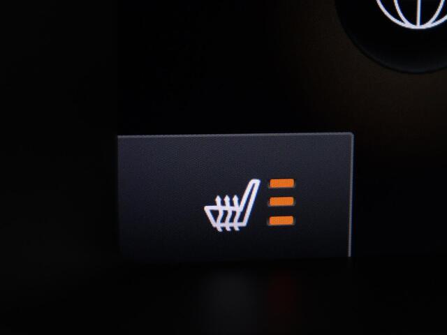 Volvo V40 CROSS COUNTRY 1.5 T3 Polar+ Luxury | Panoramadak | Leder | Trekhaak | Harman/Kardon | Stoelverwarming | Camera | Keyless | Full LED | Park Assist | Climate control | Cruise control