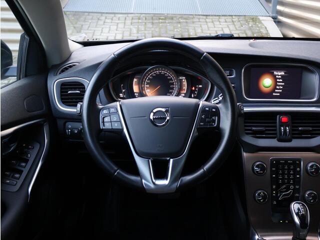 Volvo V40 CROSS COUNTRY T3 Nordic+ | Achteruitrijcamera | Stoelverwarming