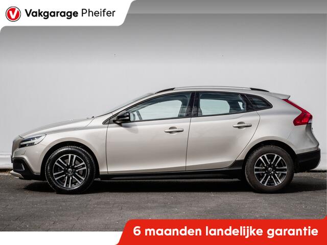 Volvo V40 CROSS COUNTRY 2.0 D2 Nordic+ Trekhaak/ Stoelverwarming/ Standkachel/ Full map navigatie/ Cruise control