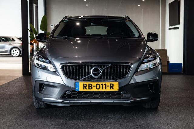 Volvo V40 CROSS COUNTRY 2.0 T3 Nordic+ | PDC V+A | Trekhaak | Winterpakket |