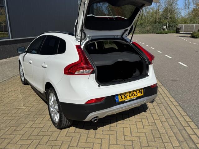 Volvo V40 CROSS COUNTRY 1.5 T3 Polar+ Luxury Leer ,Pano dak