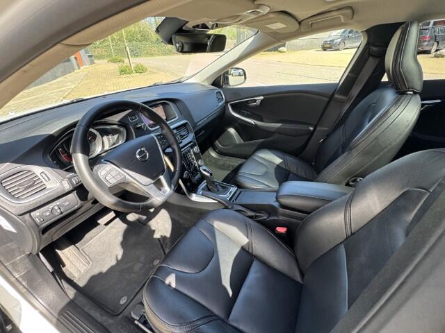 Volvo V40 CROSS COUNTRY 1.5 T3 Polar+ Luxury Leer ,Pano dak