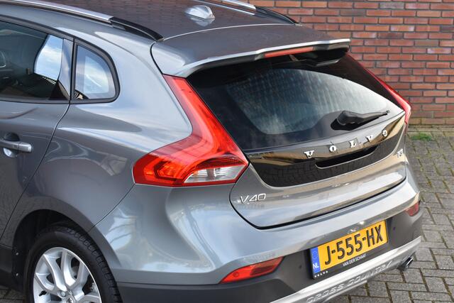 Volvo V40 CROSS COUNTRY T3 152PK Automaat Nordic+ | Adaptive Cruise | Keyless | Afneembare Trekhaak | Stoelverwarming voor + achter