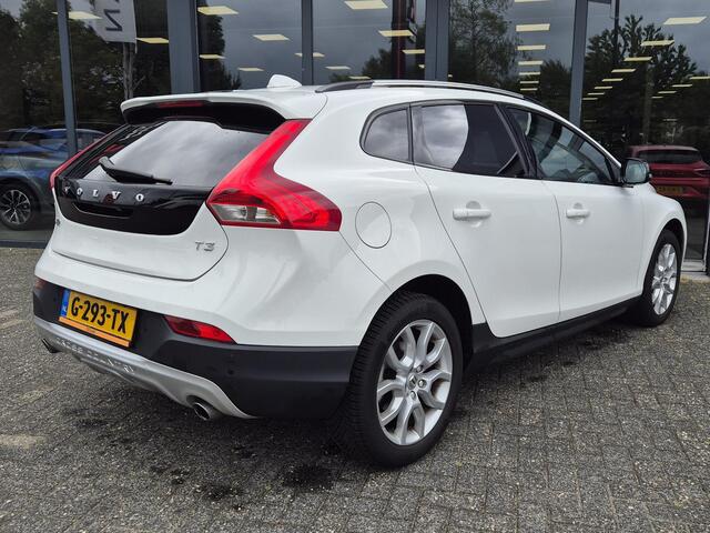 Volvo V40 CROSS COUNTRY 1.5 T3 Polar+ Luxury | Leder | Harmon/Kardon | Dakdragers | Navigatie | Automaat | Dealer onderhouden |