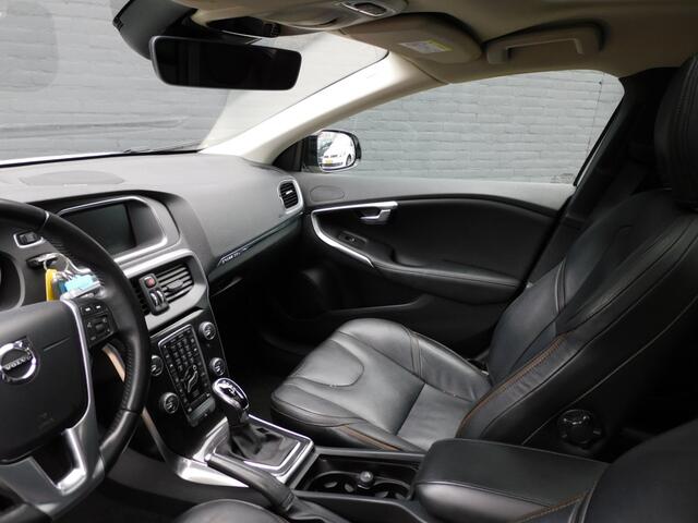 Volvo V40 CROSS COUNTRY 1.5 T3 Polar+ Luxury 1e EIGENAAR! DEALER ONDERHOUDEN! PANODAK! CAMERA! STOELVERW! LEER! NAVI! BLUETOOTH! CRUISE! TREKHAAK!