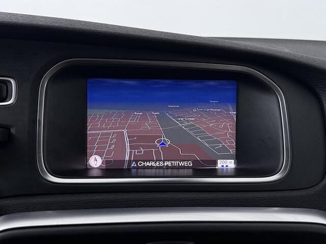 Volvo V40 CROSS COUNTRY 1.5 T3 Polar+ Luxury | Panoramadak | Harman Kardon | Lederen bekleding | Nederlandse auto |