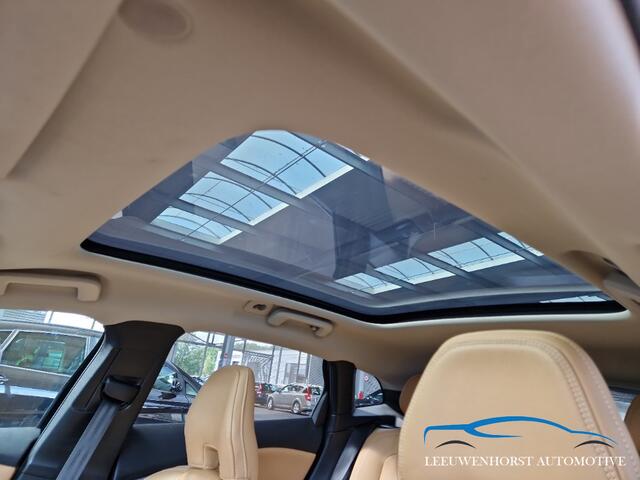 Volvo V40 CROSS COUNTRY 1.5 T3 Polar+ Luxury, AUTOMAAT, leer, panodak, navi, clima, cruise, NL-dealerauto