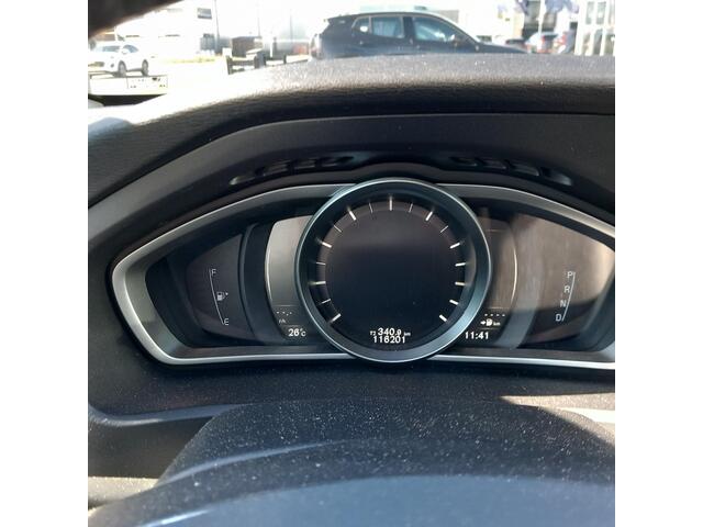Volvo V40 CROSS COUNTRY 1.5 T3 Polar+ Luxury | Stoelverwarming | Panoramadak | Getint Glas | Parkeercamera | Keyless Entry | Navigatie | Cruise Control | Trekhaak |