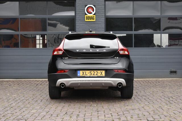 Volvo V40 CROSS COUNTRY 1.5 T3 Polar+ Luxury