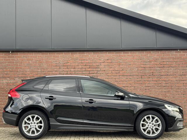 Volvo V40 CROSS COUNTRY 1.5 T3 DYNAMIC EDITION | NL-AUTO!