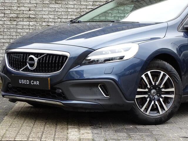 Volvo V40 CROSS COUNTRY 1.5 T3 Nordic+ | leder | afn trekhaak | adap cruise |