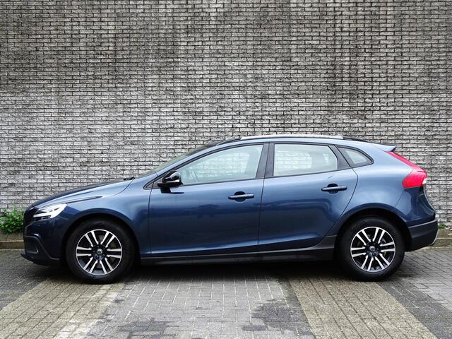 Volvo V40 CROSS COUNTRY 1.5 T3 Nordic+ | leder | afn trekhaak | adap cruise |