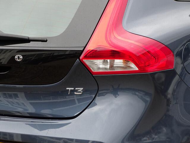 Volvo V40 CROSS COUNTRY 1.5 T3 Nordic+ | leder | afn trekhaak | adap cruise |