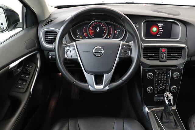 Volvo V40 CROSS COUNTRY T3 AUT. POLAR+ LUXURY -PANO.DAK|HARMAN/KARDON|LEDER|CAMERA|KEYLESS|PARK.PILOT|STANDKACHEL|TREKHAAK|17"
