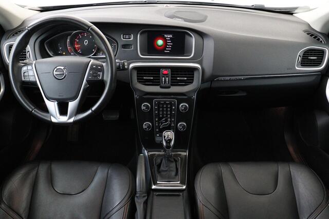 Volvo V40 CROSS COUNTRY T3 AUT. POLAR+ LUXURY -PANO.DAK|HARMAN/KARDON|LEDER|CAMERA|KEYLESS|PARK.PILOT|STANDKACHEL|TREKHAAK|17"