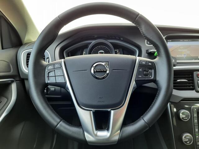 Volvo V40 CROSS COUNTRY 1.5 T3 Edition+