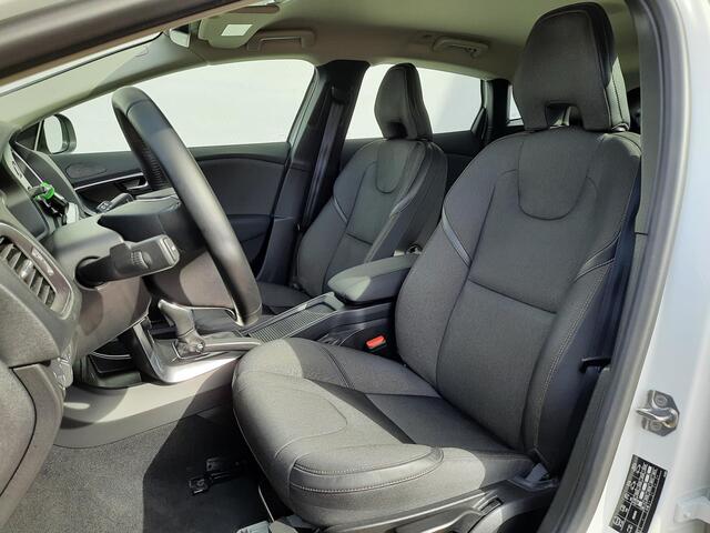 Volvo V40 CROSS COUNTRY 1.5 T3 Edition+