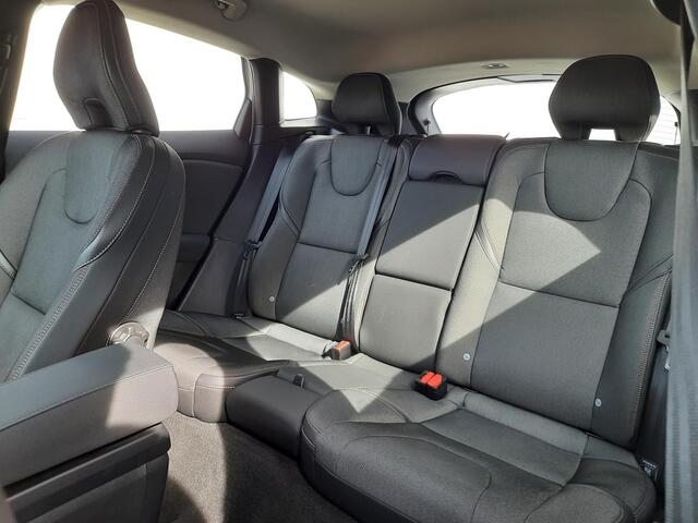 Volvo V40 CROSS COUNTRY 1.5 T3 Edition+