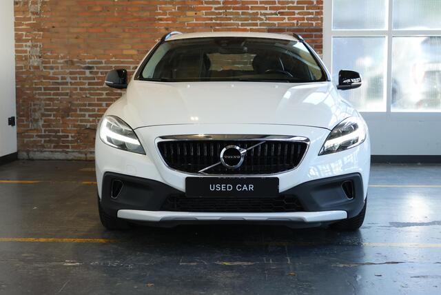 Volvo V40 CROSS COUNTRY T3 Automaat Edition+ | Afneembare trekhaak | Stoelverwarming | Navigatie | Volvo on Call | Climate control | Parkeersensoren achter | High performance audio | Dealeronderhouden – foto 5