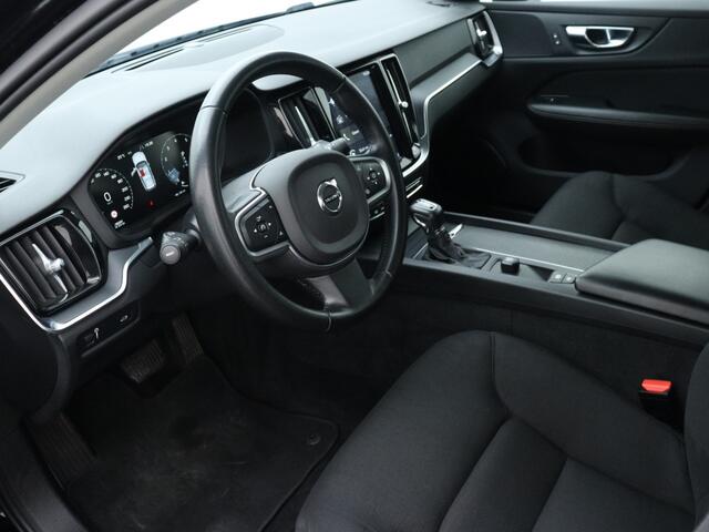 Volvo V60 2.0 T4 Moment.Pro