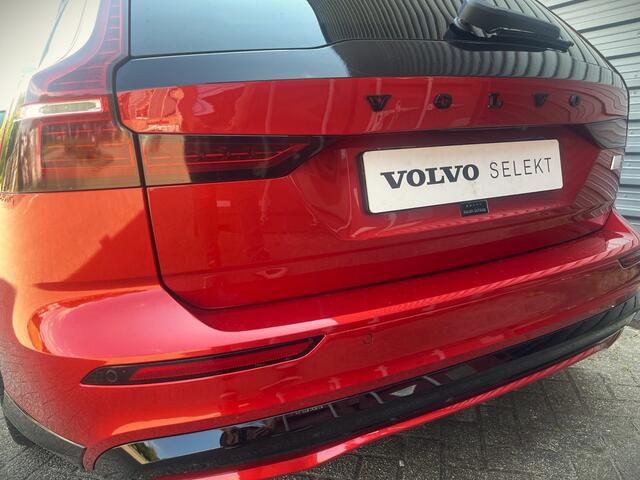Volvo V60 T6 350PK Recharge AWD Plus Dark / Custom made Black Sheep uitvoering /