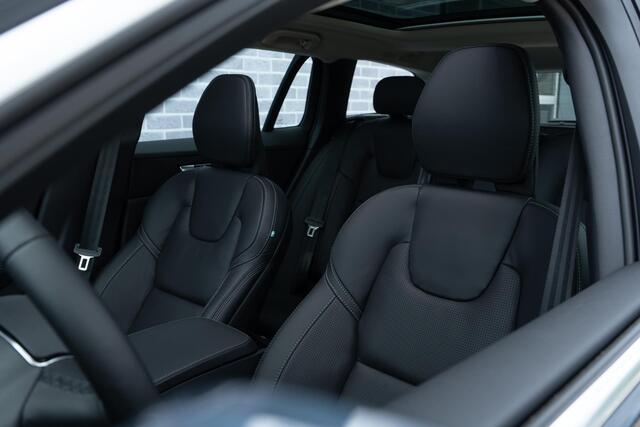 Volvo V60 T6 Recharge AWD Ultra Bright | Longe Range | Google | Massage | 360 Camera | Alarm | Schuif-/Kanteldak | Adaptieve Cruise | Pilot Assist | Head-Up Display | Keyless | 19" LM