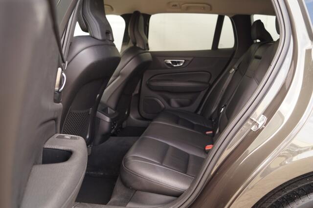 Volvo V60 2.0 D3 150pk MomentPro -LEER-ECC-NAVI-