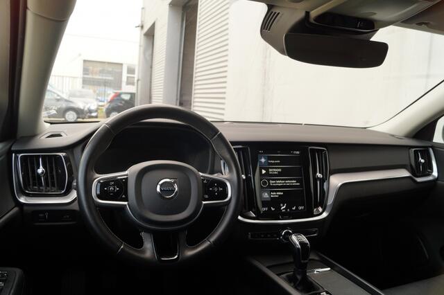Volvo V60 2.0 D3 150pk MomentPro -LEER-ECC-NAVI-