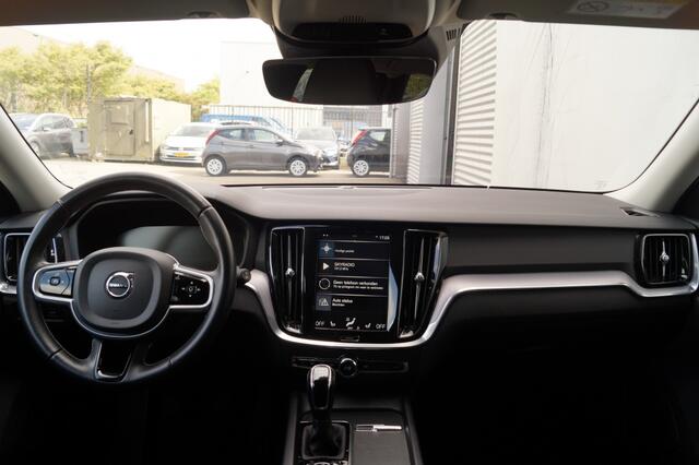 Volvo V60 2.0 D3 150pk MomentPro -LEER-ECC-NAVI-