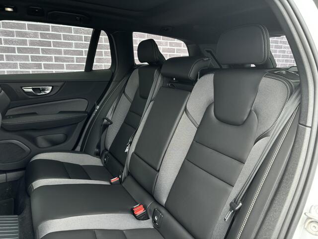Volvo V60 T6 Recharge AWD Ultra Dark Long Range - Uit voorraad leverbaar! - Head-up Display | Panoramadak | 19" LM velgen | Contourstoelen | Harman Kardon audio