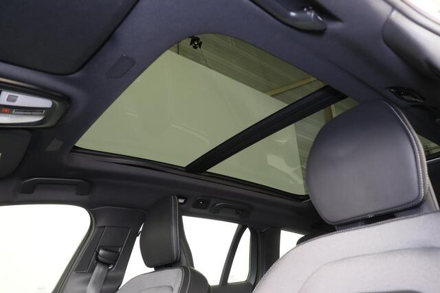 Volvo V60 B3 Plus Dark - Panorama/schuifdak - IntelliSafe Assist - 360° Camera - Harman/Kardon audio - Adaptieve LED koplampen - Verwarmde voorstoelen, stuur & achterbank - Parkeersensoren voor & achter - Elektr. bedienb. voorstoelen met geheugen - Draadloze tel. l