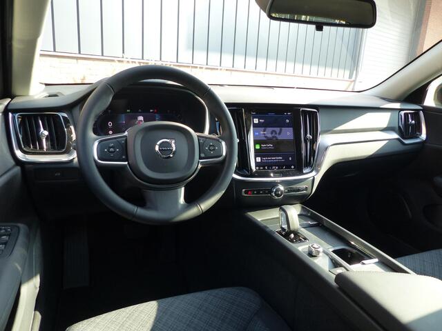 Volvo V60 B3 Essential Edition