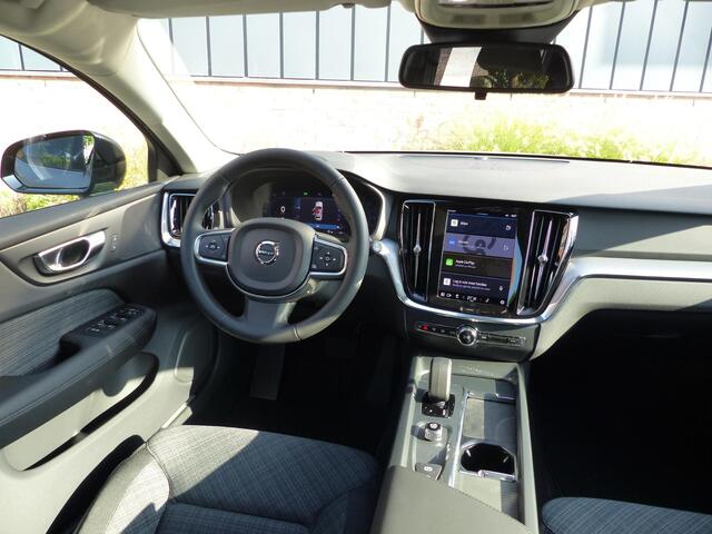 Volvo V60 B3 Essential Edition