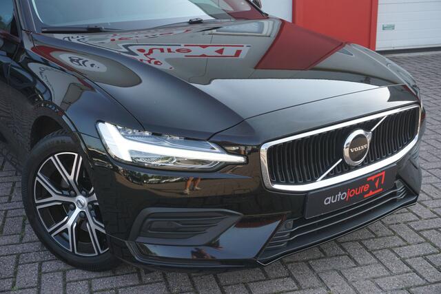 Volvo V60 2.0 B3 Essential | Navigatie | Cruise Control | Trekhaak | Origineel NL |