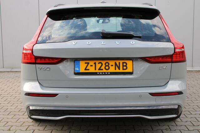 Volvo V60 B4 Plus Dark | Trekhaak | Reservewiel | 18" Velgen