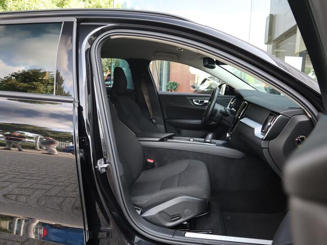 Volvo V60 2.0 B3 Momentum Advantage / Camera / Trekhaak