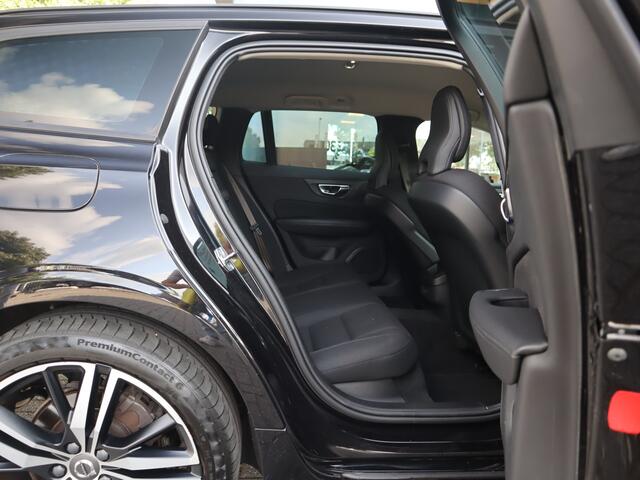 Volvo V60 2.0 B3 Momentum Advantage / Camera / Trekhaak