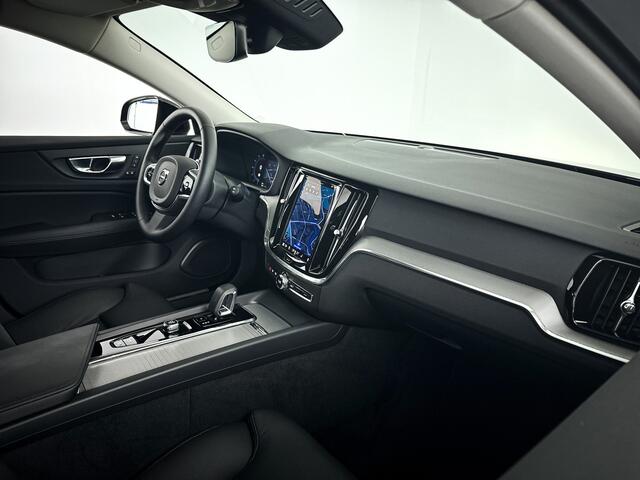 Volvo V60 B4 Plus Dark | Parkeercamera | Stoel- en stuurverwarming | Trekhaak