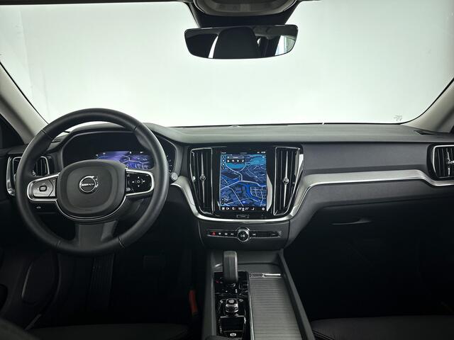 Volvo V60 B4 Plus Dark | Parkeercamera | Stoel- en stuurverwarming | Trekhaak