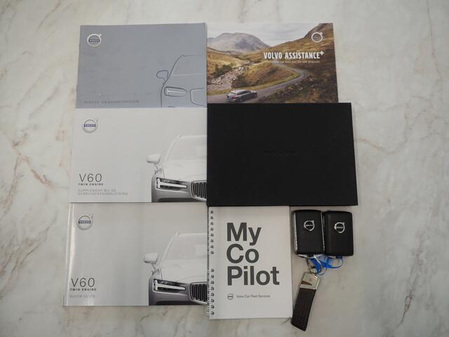Volvo V60 2.0 T8 Twin Engine AWD R-Design | Panoramadak | Harman Kardon | Memory | Camera