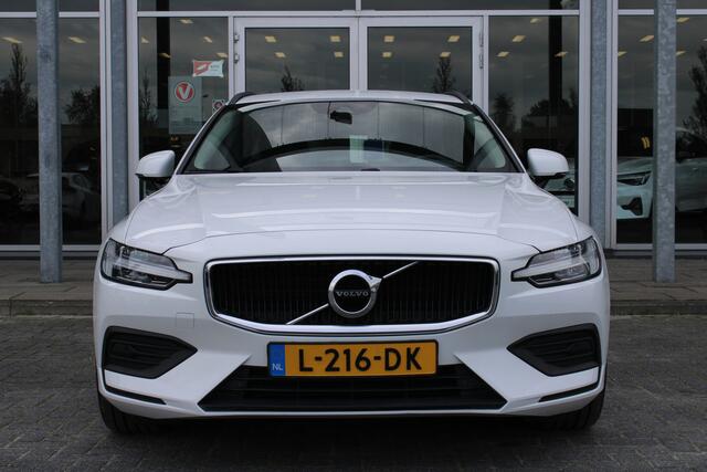 Volvo V60 B3 Momentum Advantage Trekhaak / BLIS / Achteruitrij Camera /