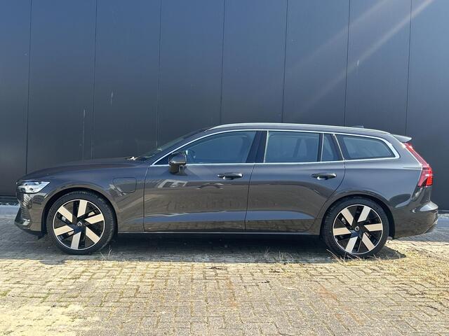 Volvo V60 T6 350PK Recharge AWD Core Bright / Long Range / Adaptive Cruise / BLIS / Verwarmbare Voorstoelen + Stuurwiel / 19" / Keyless /