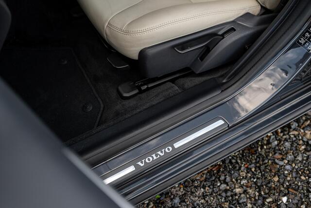 Volvo V60 1.5 T2 Momentum Aut. *Leder-Xenon-Standverwarming