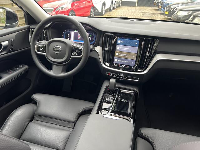 Volvo V60 2.0 T6 Recharge AWD Plus Bright Panorama dak Carplay