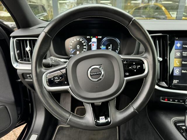 Volvo V60 2.0 T8 Twin Engine AWD R-Design Pro *Leder*Panorama*