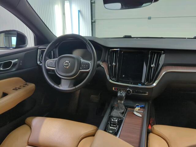 Volvo V60 2.0 T4 Momentum Pro Schuifdak