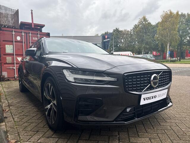 Volvo V60 B4 Plus Dark / Trekhaak semi elektrisch / 1800 kg trekgewicht / Lederen bekleding /