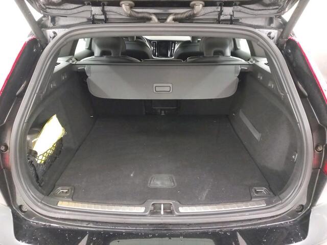 Volvo V60 2.0 T4 Momentum Pro