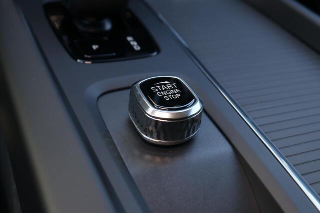 Volvo V60 - Intellisafe Assist & Surround - Black Edition pack - Parkeersensoren v/a - Parkeercamera achter - Climate Control - Verwarmbare voorstoelen - Verwarmbaar stuurwiel - Verwarmbare achterbank - Trekhaak - Draadloze telefoonlader - 19' LMV