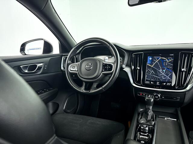 Volvo V60 T5 Aut. Momentum Pro | Parkeercamera | Stoelverwarming | Apple Carplay